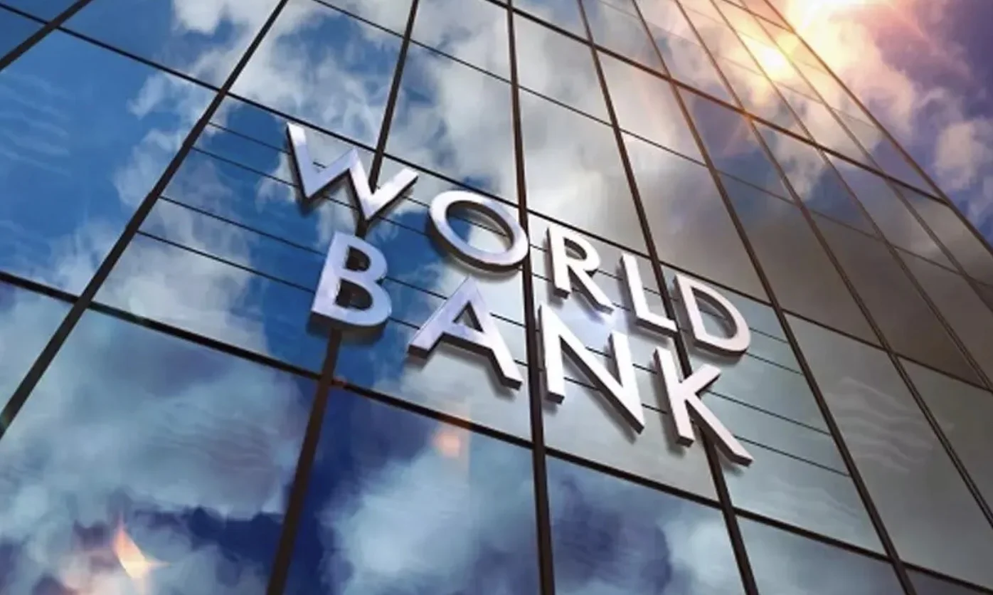 World Bank: Indonesia's Economy Grows 5%, Wages Fall 1.1%